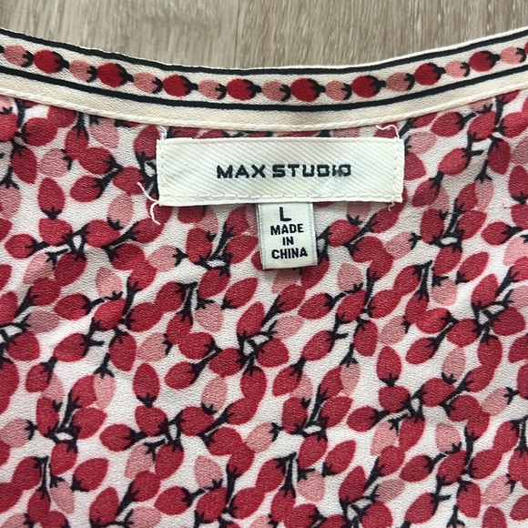 Colors: Red, white and black | Size: L | Brand: Max Studio - Picture 4 of 8